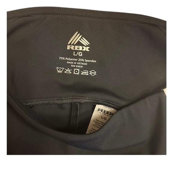 RBX Active Women's Ultra Hold 9" Bike Shorts With Pockets - Black, Size Large - Picture 4 of 5